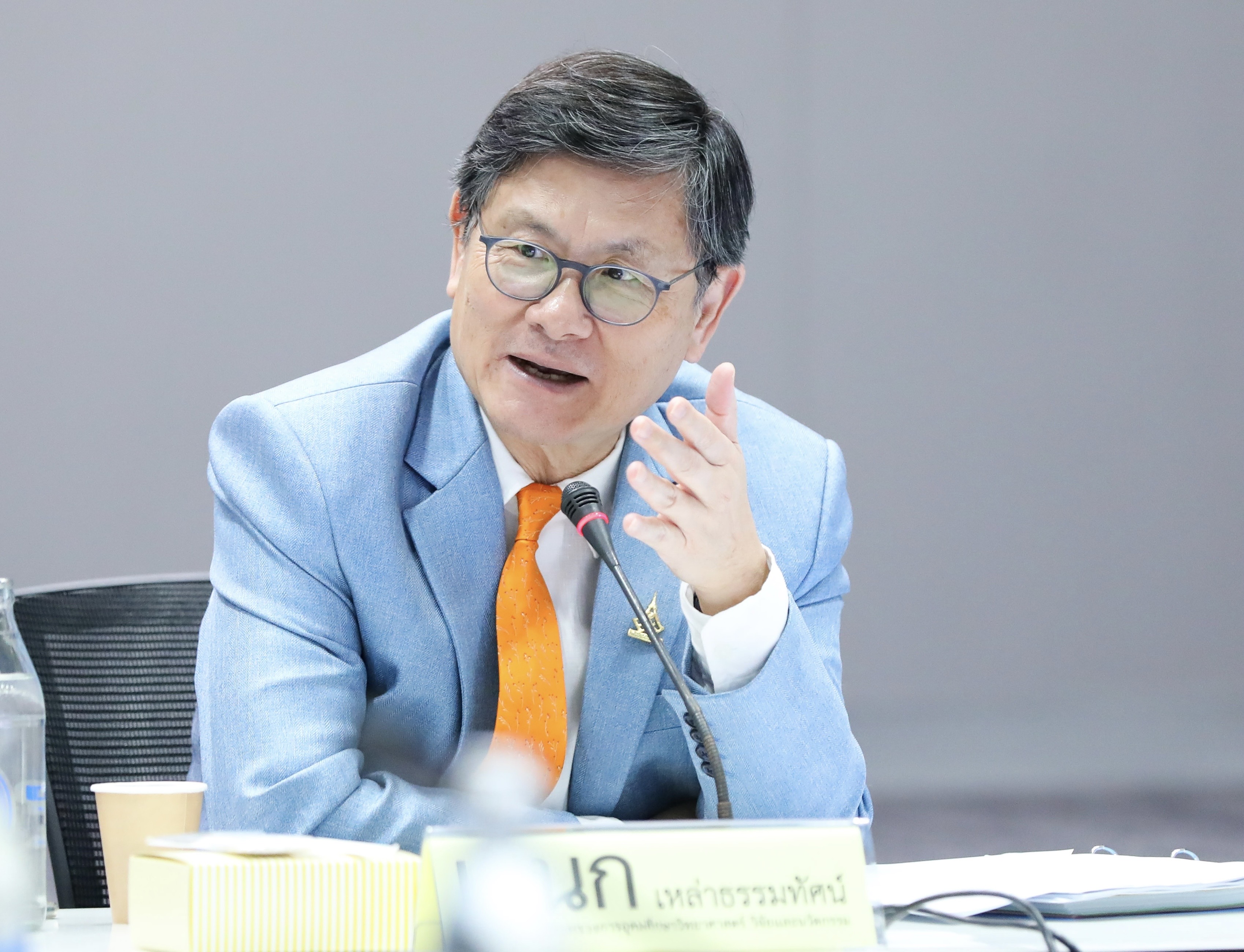 DB4CBED4 4C94 4A73 B4FC 966D27826480