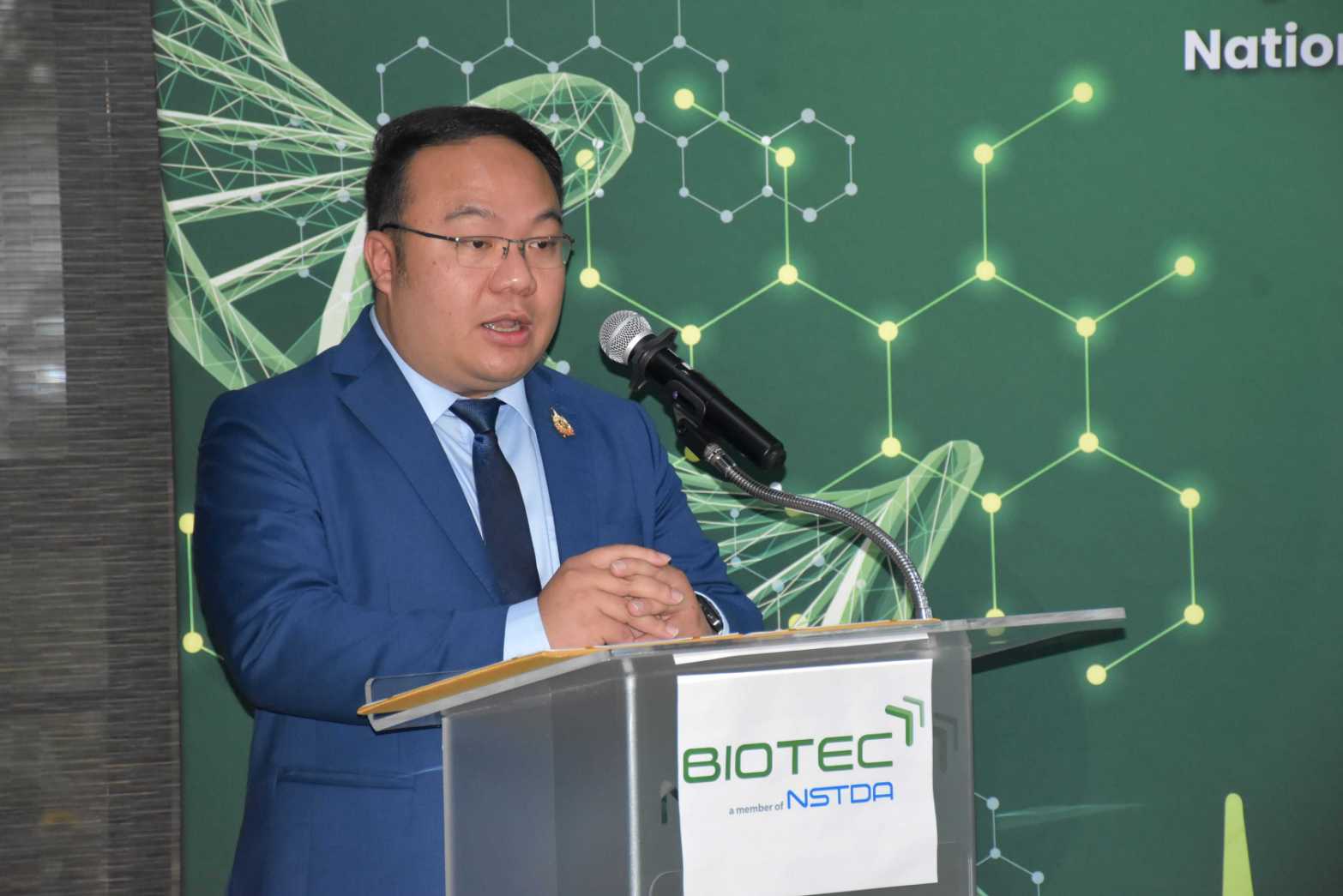 05 ดร.ณิรวัฒน์ ธรรมจักร ผอ.บพค 0