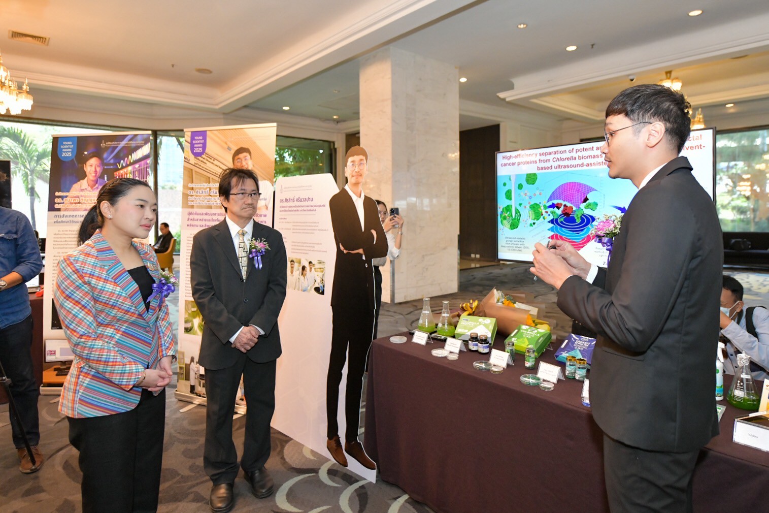 LINE ALBUM 13868 250813 17