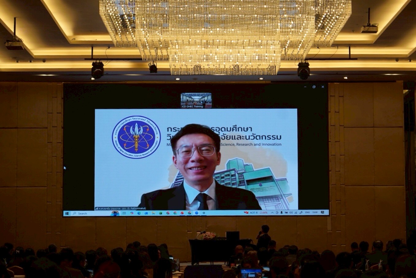 LINE ALBUM 201168 251120 22