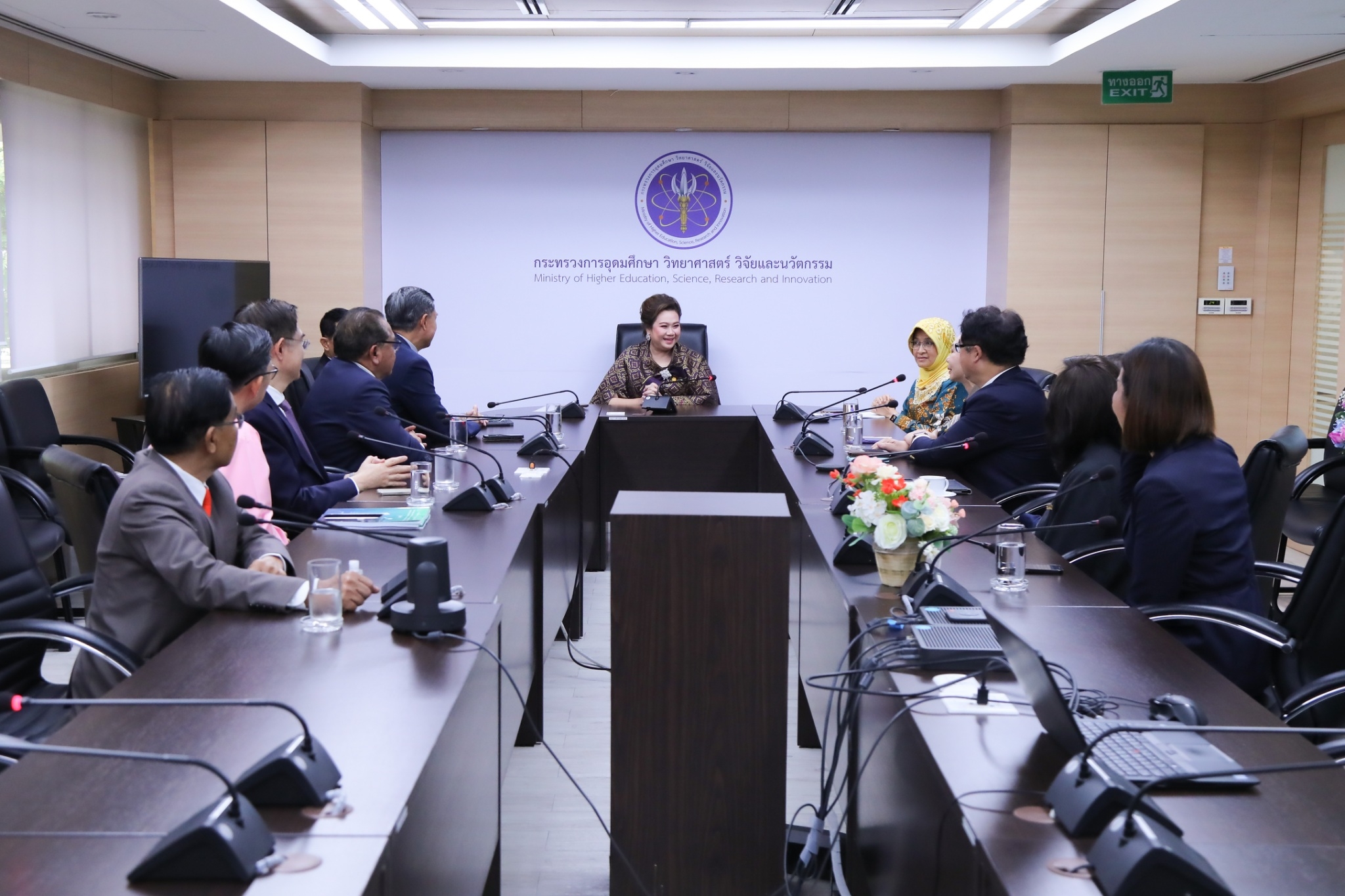 F5B39FBA 0063 4077 A221 5296EE000296 0