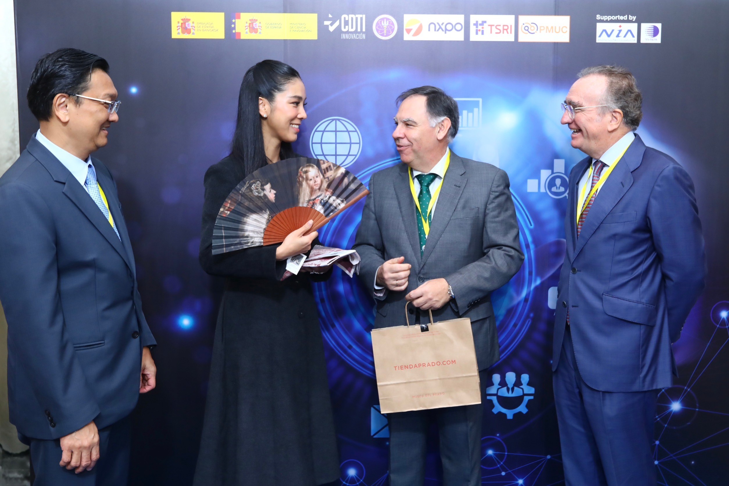 LINE ALBUM 28112566 BE ๒๓๑๑๒๘ 2