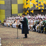 พระบาทสมเด็จพระเจ้าอยู่หัว ทรงโปรดเกล้าฯ ให้ พลเอกสุรยุทธ์ เ ... Image 5