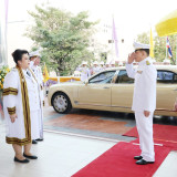 พระบาทสมเด็จพระเจ้าอยู่หัว และสมเด็จพระนางเจ้า ฯ พระบรมราชิน ... Image 4