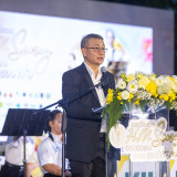 5 ธันวาคม บทเพลงพระราชนิพนธ์ดังกระหึ่มทั่วประเทศ พสกนิกรฝ่าฝ ... Image 5