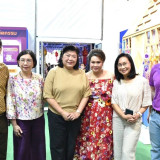 &quot;ศุภมาส&quot; รมว.อว. นำคณะผู้บริหาร เยี่ยมชมบูธ อว. พร้อมให้กำลั ... Image 1